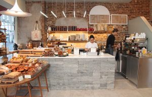 sơn cửa hàng bánh mì trọn gói